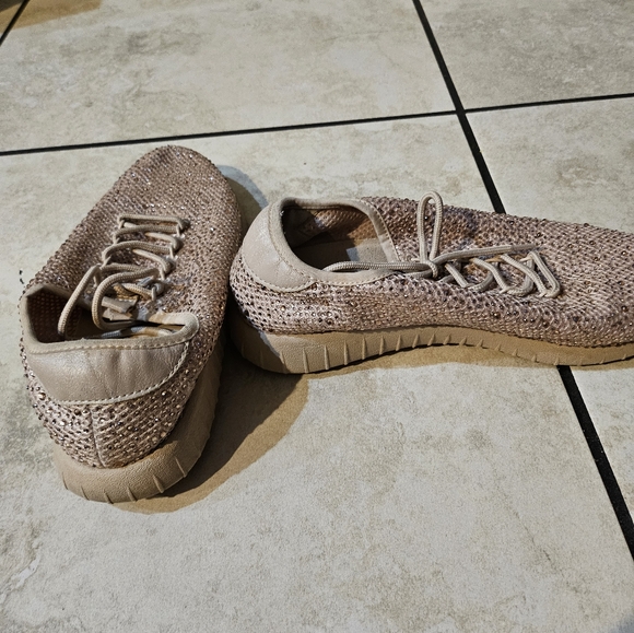 Shoes - Picture 2 of 2